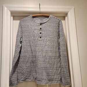 Express Mens Henly Size Medium